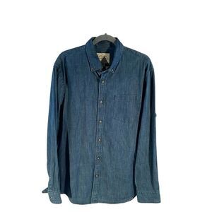 ST JOHN’S BAY Men’s DENIM Blue Shirt  Bottom down LONG SLEEVE Size Large.